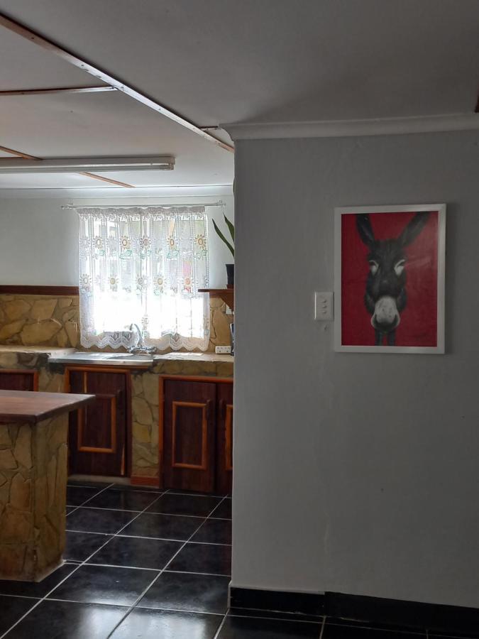 Urban Farm Haus Guesthouse Rundu Ngoại thất bức ảnh
