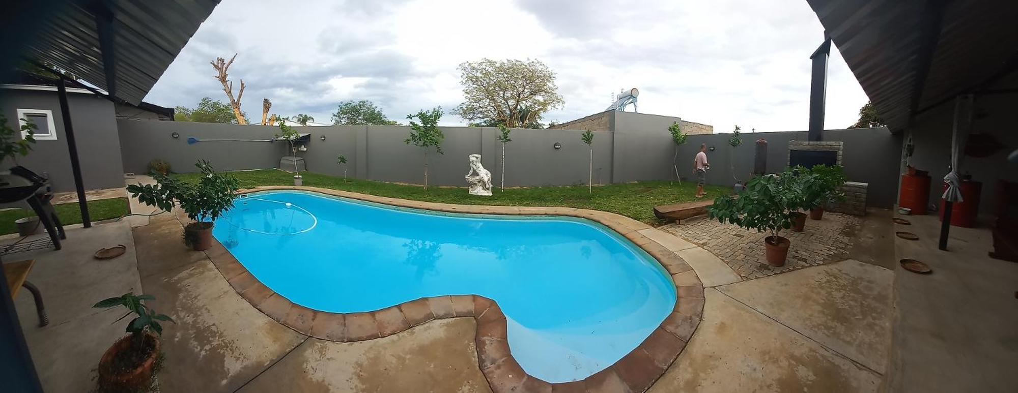 Urban Farm Haus Guesthouse Rundu Ngoại thất bức ảnh